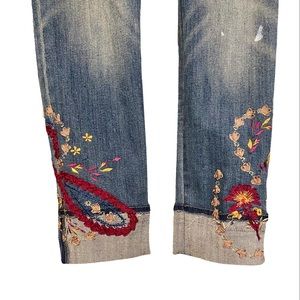 White House Black Market Wide Cuff capris jean